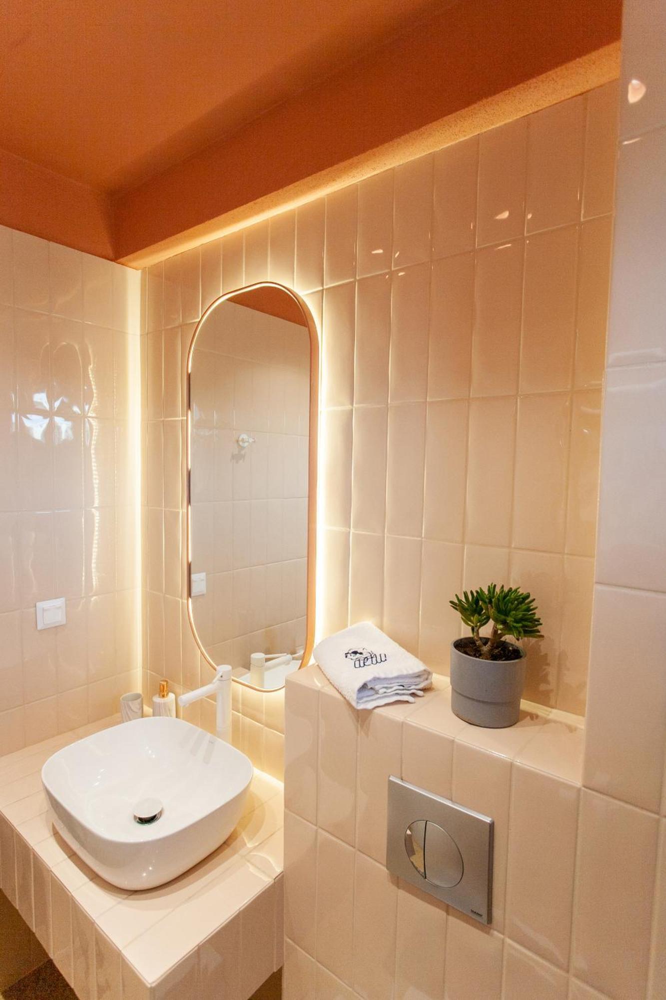 Aella Apartment *